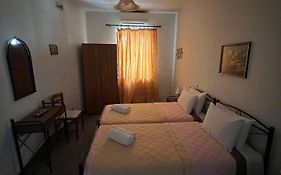 Nianthi Apartments
